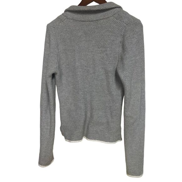 Moth Anthropologie Women's Gray Cardigan Sweater flower buttons Size Small - Picture 5 of 11